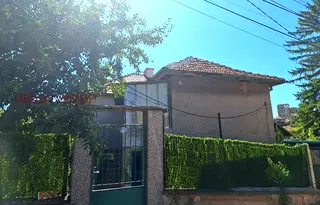 Къща в Перник, Радомир