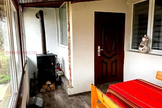Къща в Раз, Промишлена зона - Запад
