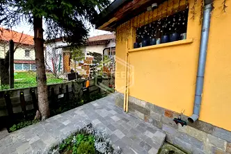 Къща в Русе, Център