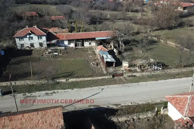 Къща в Габрово, с. Агатово