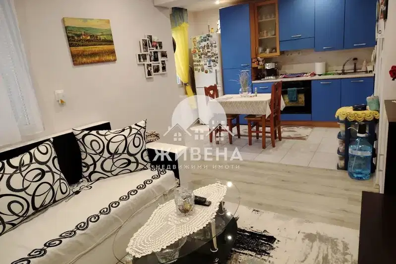 Къща във Варна, с. Аврен