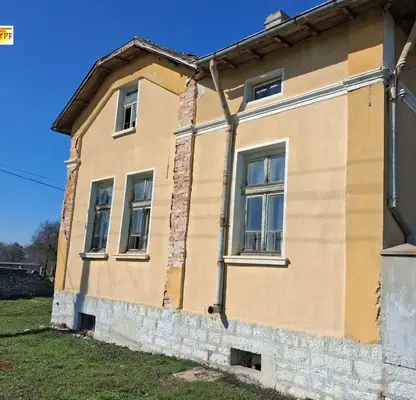 Снимка 2 — Къща във Враца, с. Баница