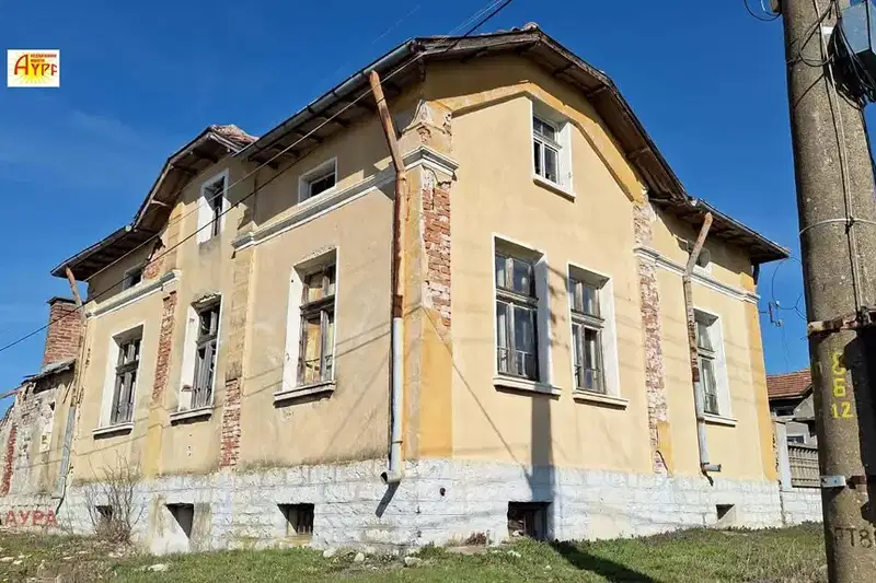 Къща във Враца, с. Баница