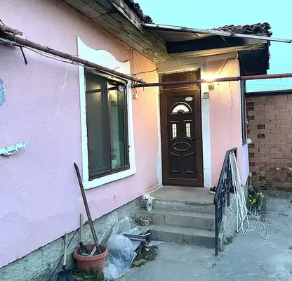 Снимка 2 — Къща в Пловдив, с. Бегунци