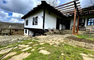 Къща в Габрово, с. Беломъжите