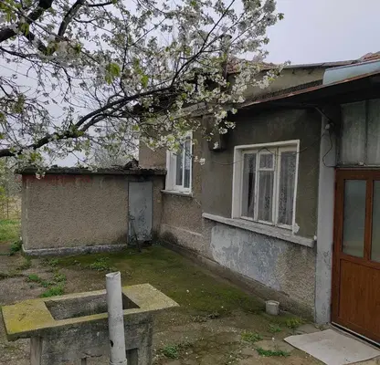 Снимка 2 — Къща в Разград, с. Беловец