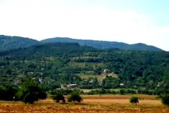 Къща в Перник, с. Берайнци