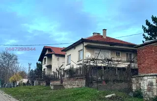 Къща в Ямбол, с. Безмер