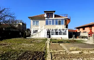 Къща във Варна, с. Близнаци