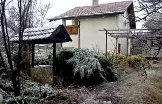 Къща в Перник, с. Бобораци