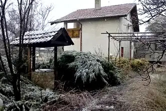 Къща в Перник, с. Бобораци