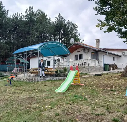 Снимка 4 — Къща в Кърджали, с. Брош