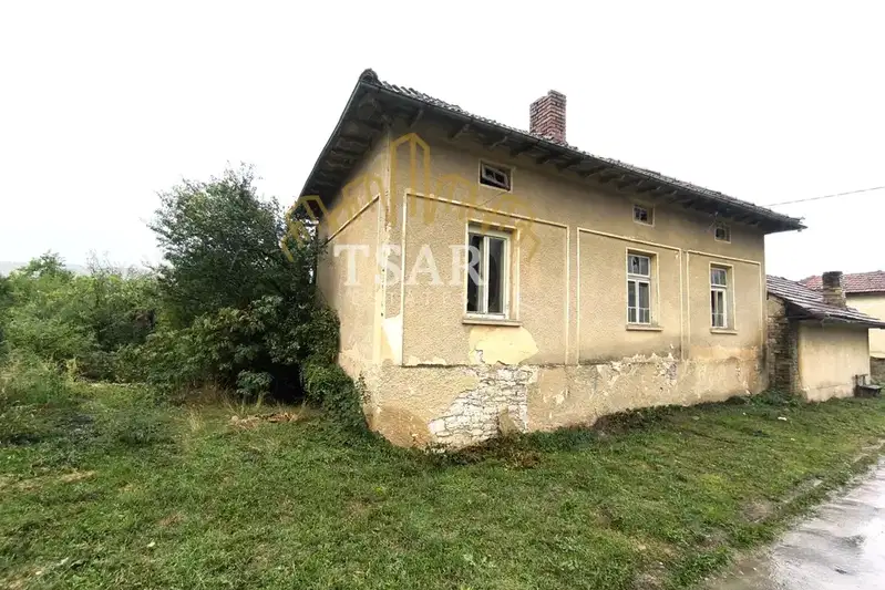 Къща във Велико Търново, с. Бяла река