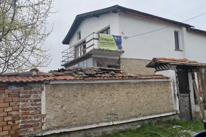 House in област София, Chelopech