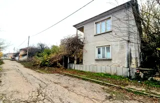 Къща в Пловдив, с. Червен