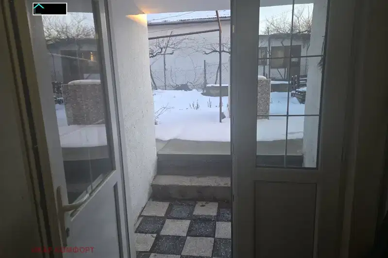 Къща в Русе, с. Червена вода