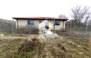 Къща в Русе, с. Червена вода