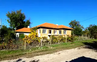 Къща във Варна, с. Червенци