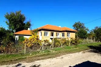 Къща във Варна, с. Червенци