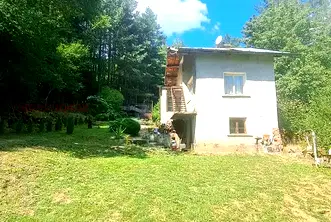 Къща в Перник, с. Чуйпетлово