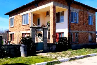 Къща във Варна, с. Цонево