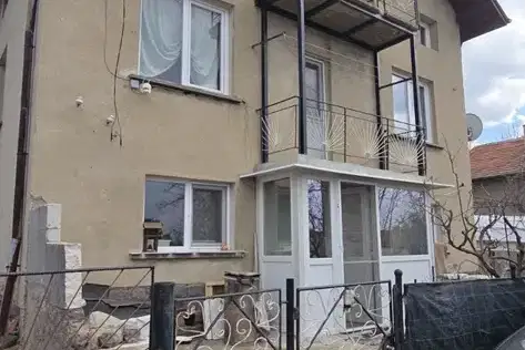Къща в Перник, с. Дивотино