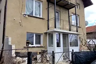 Къща в Перник, с. Дивотино