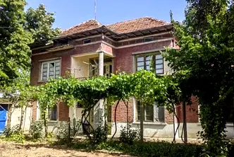 Къща във Велико Търново, с. Джулюница