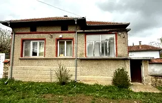 Къща в Габрово, с. Добромирка