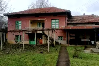 Къща във Велико Търново, с. Долна Липница