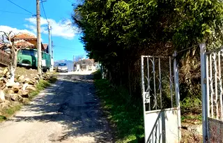 Къща в София, с. Долно Камарци