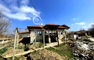 Къща във Велико Търново, с. Драганово