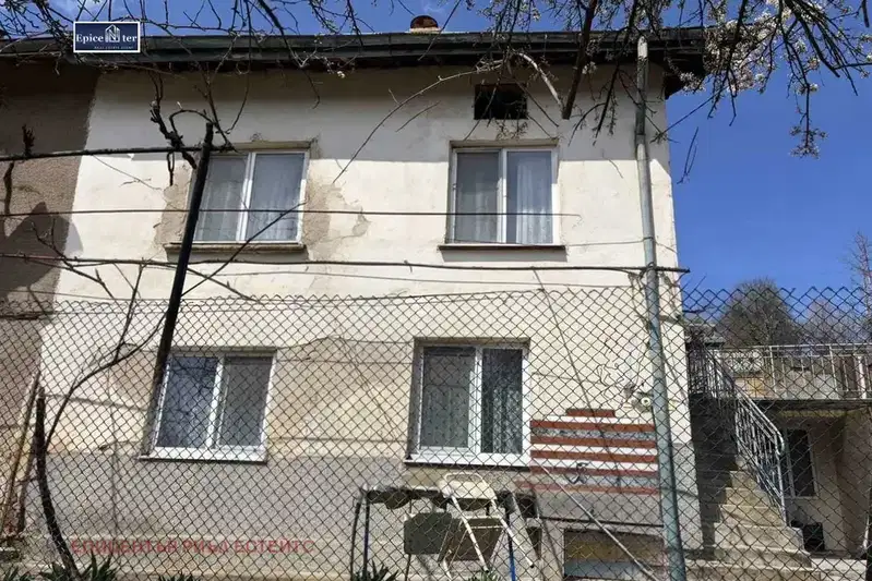 House in Oblast Pernik, Dren