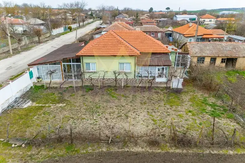 Къща в Добрич, с. Дропла