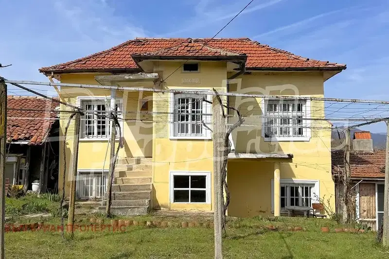 Къща в Стара Загора, с. Елхово (Николаево)