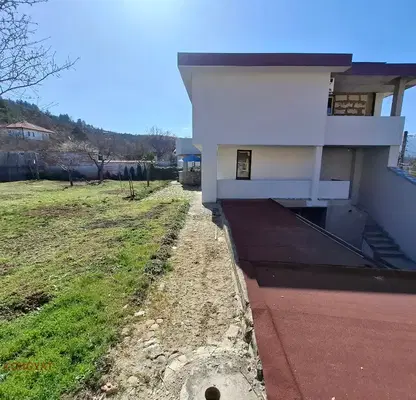 Photo 3 — House in German