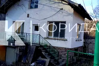 Къща в София, с. Гинци