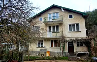 Къща в София, с. Голема Раковица