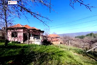 Къща в Ловеч, с. Голяма Желязна