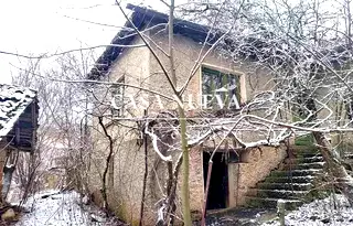 Къща в Перник, с. Горни Романци