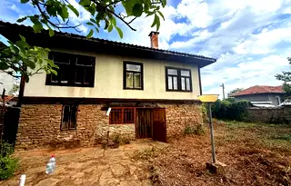 Къща в Габрово, с. Горни Върпища