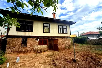 Къща в Габрово, с. Горни Върпища