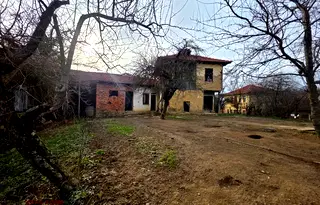 Къща в Ловеч, с. Горно трапе