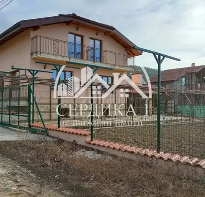 Снимка 2 — Двуетажна къща с 5 спални в с. Гърмен, обл. Благоевград