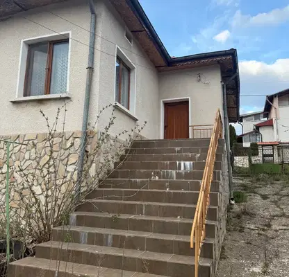Снимка 3 — Къща в София, с. Хераково