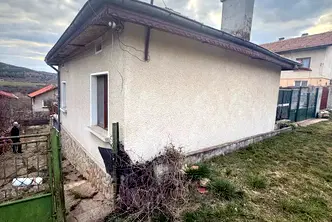 Къща в София, с. Хераково