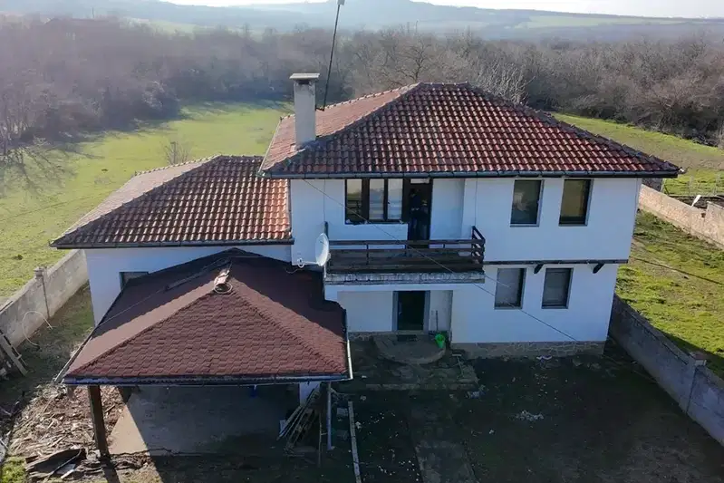 House in Oblast Veliko Tyrnovo, Hotnica