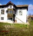 Къща във Велико Търново, с. Хотница