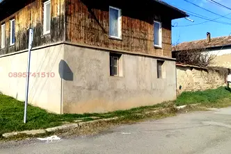 Къща във Велико Търново, с. Камен