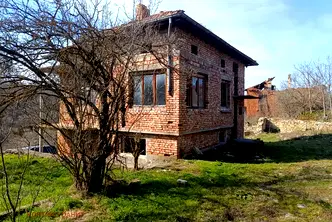 Къща в Ловеч, с. Карлуково